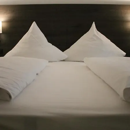 Hotel Ill By Wmm *