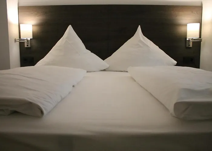 Hotel Ill By Wmm *
